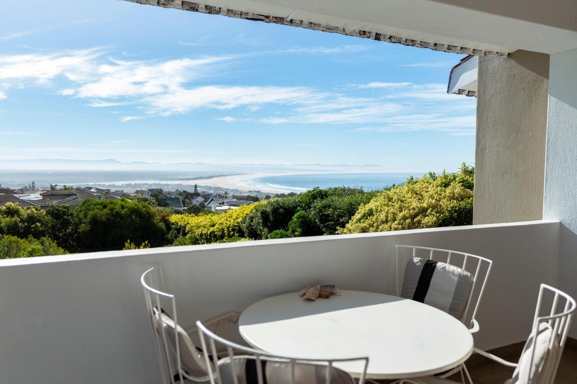 The Ocean Bay Luxury Guesthouse Jeffreys Bay Exterior photo